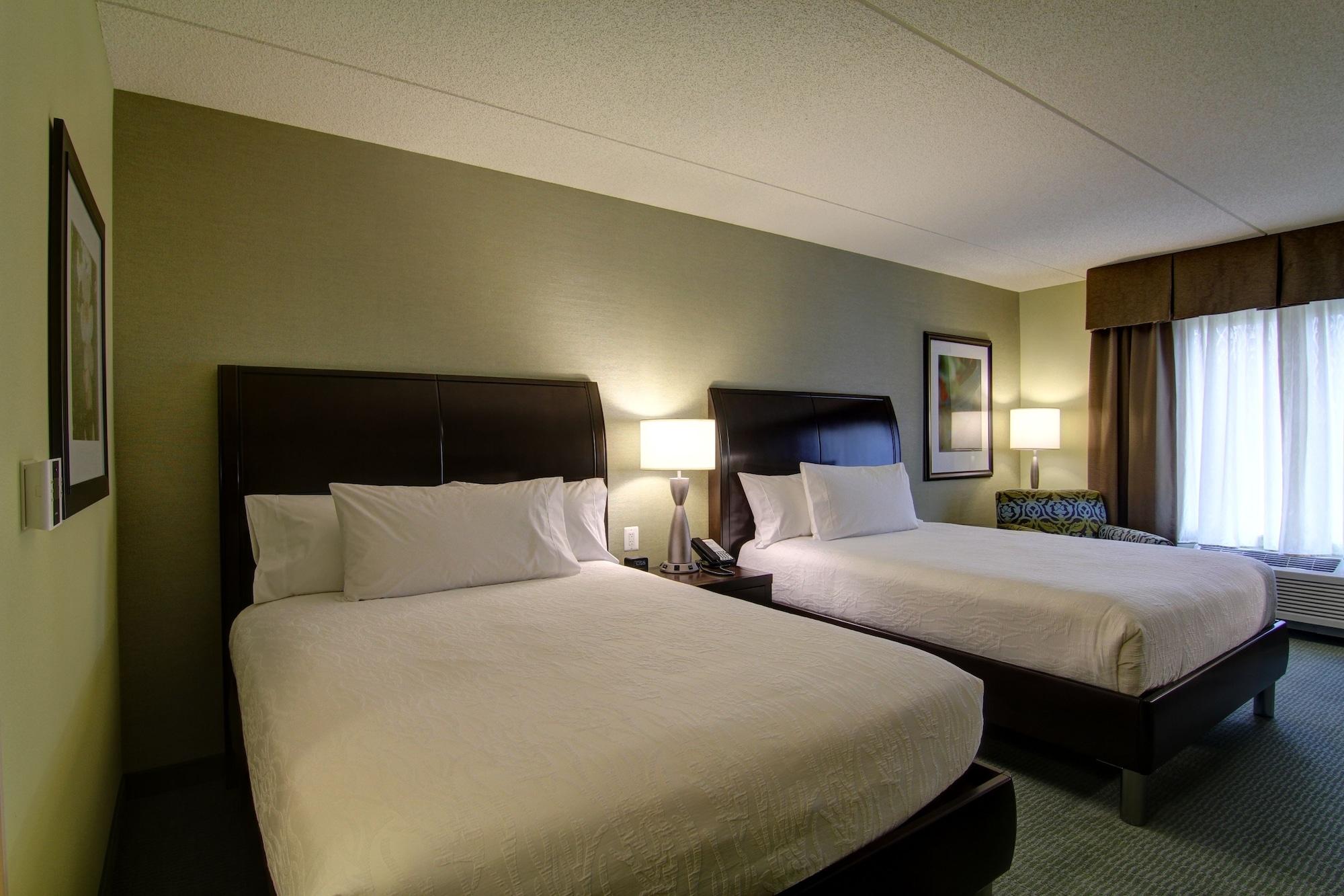 Hilton Garden Inn Woodbridge Eksteriør bilde
