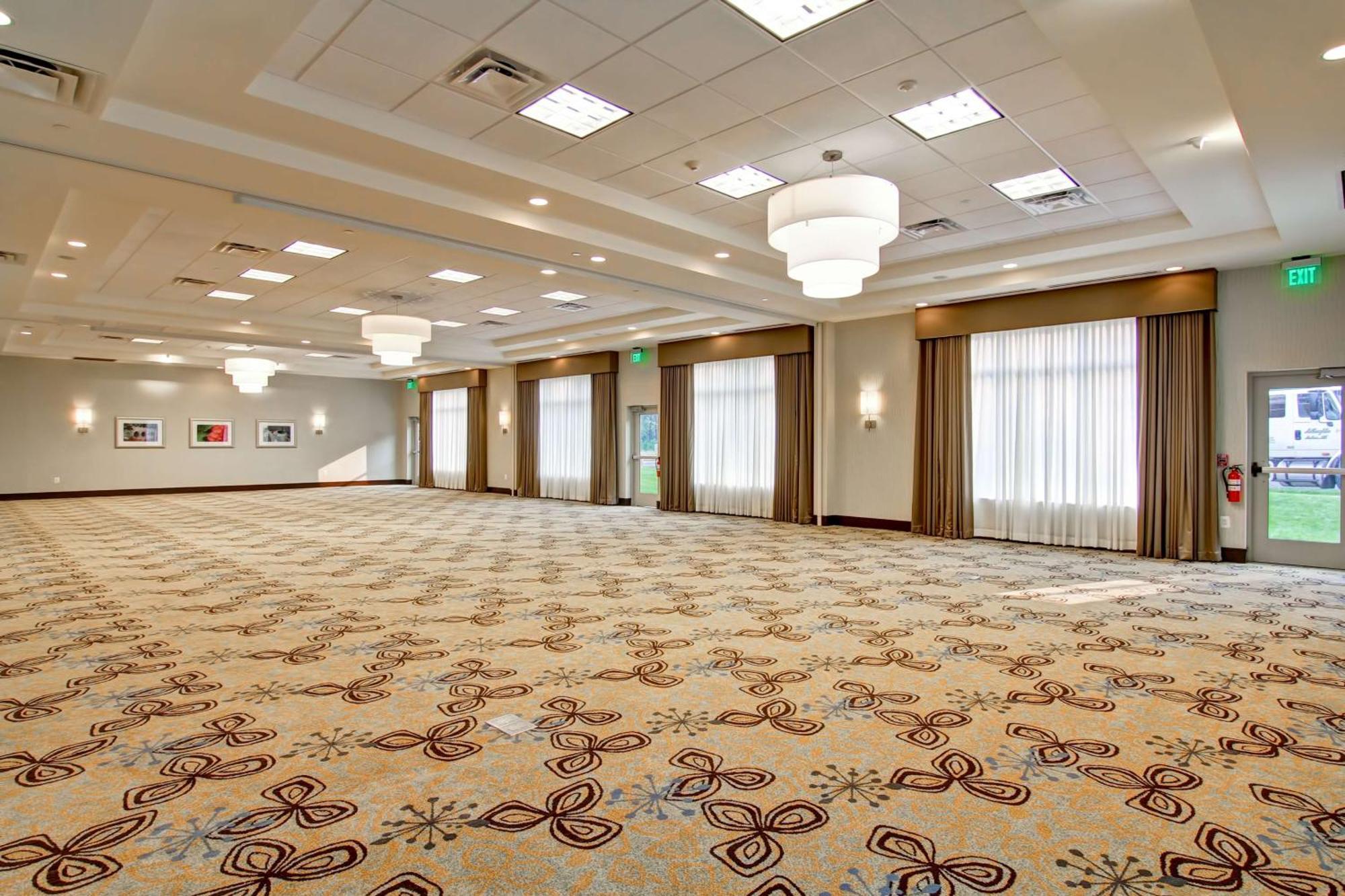 Hilton Garden Inn Woodbridge Eksteriør bilde