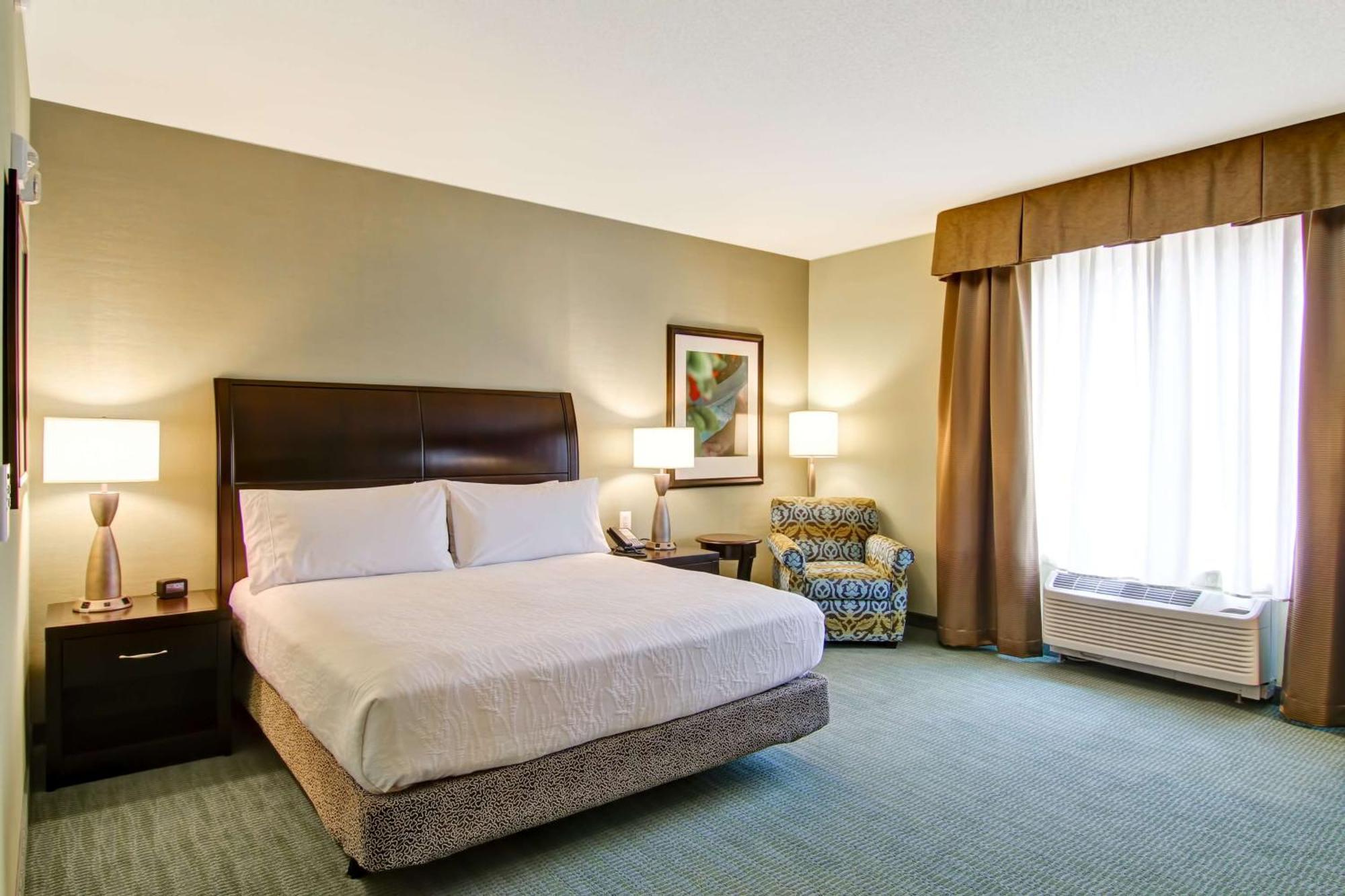 Hilton Garden Inn Woodbridge Eksteriør bilde
