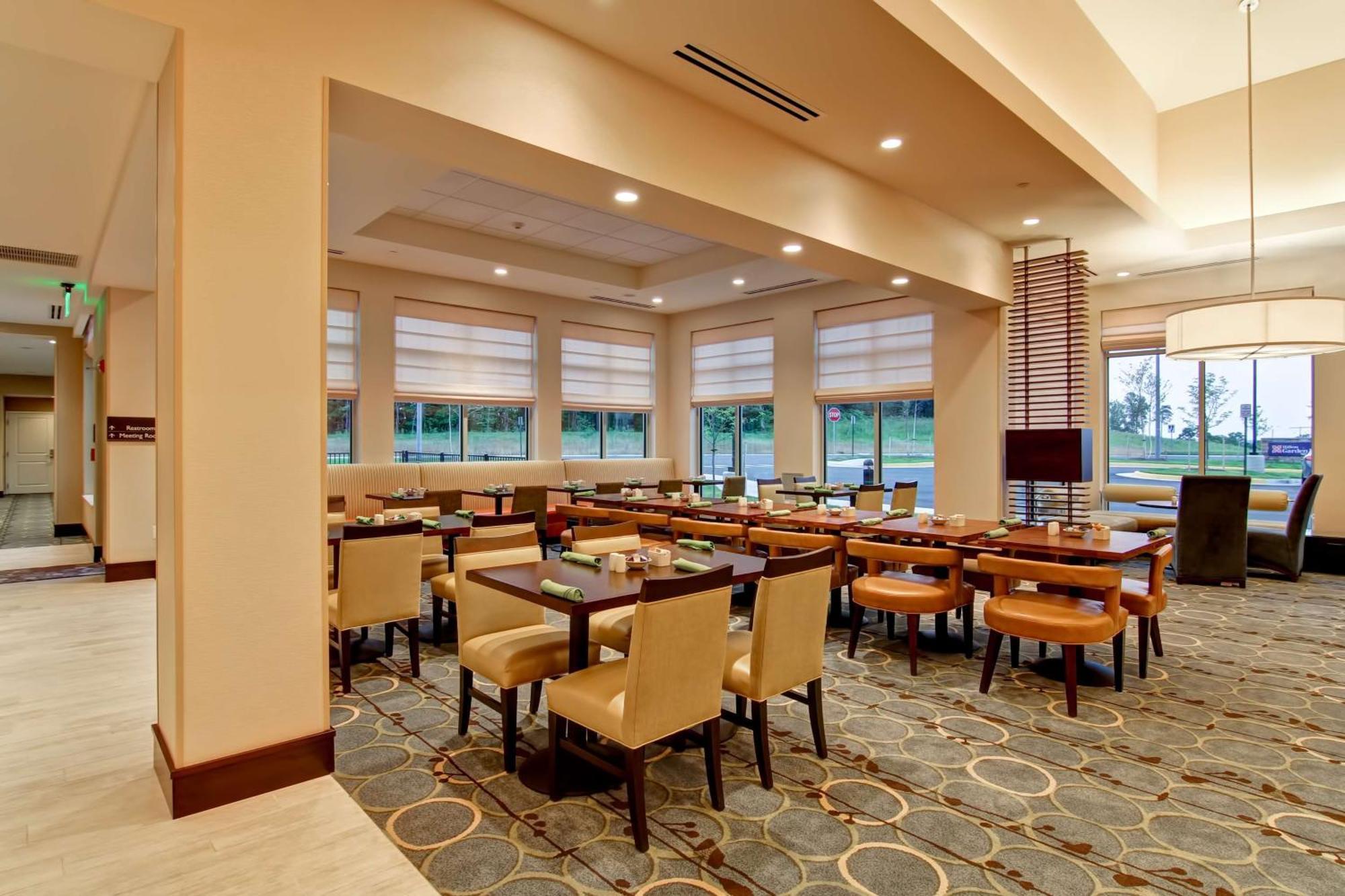 Hilton Garden Inn Woodbridge Eksteriør bilde